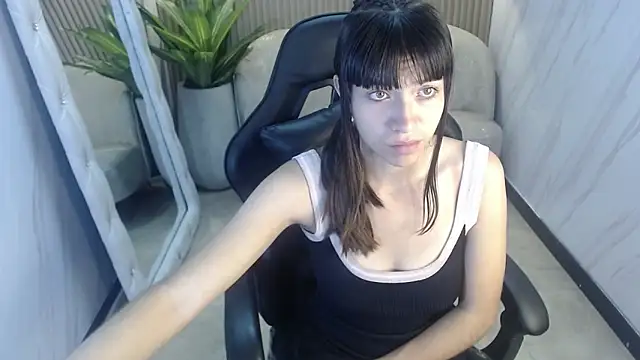 Isabella Blondetf online show from September 28, 1:27 pm