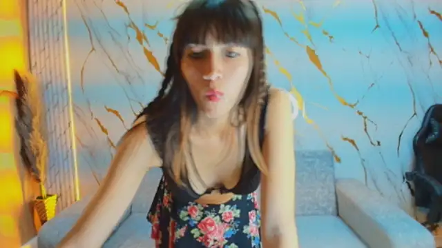 Isabella Blondetf online show from October 29, 7:48 pm