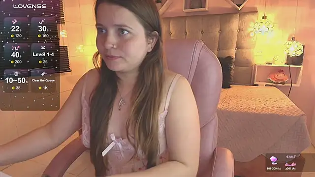 Snapshot of sophiee09_ chatting on March 28, 2:05 pm sophiee09 online show from March 28, 2:05 pm