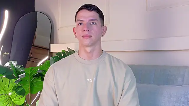 Snapshot of ZaneDawson chatting on February 12, 11:33 pm ZaneDawson online show from February 12, 11:33 pm