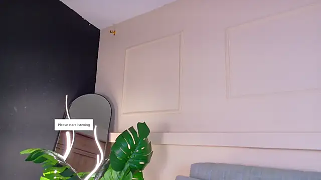 Snapshot of ZaneDawson chatting on February 15, 12:40 am ZaneDawson online show from February 15, 12:40 am