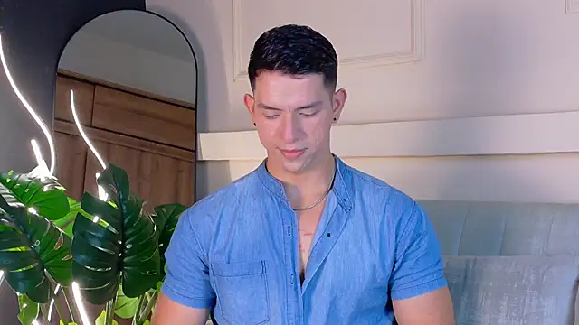 Snapshot of ZaneDawson chatting on March 3, 8:26 pm ZaneDawson online show from March 3, 8:26 pm