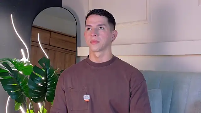 Snapshot of ZaneDawson chatting on March 4, 7:20 pm ZaneDawson online show from March 4, 7:20 pm