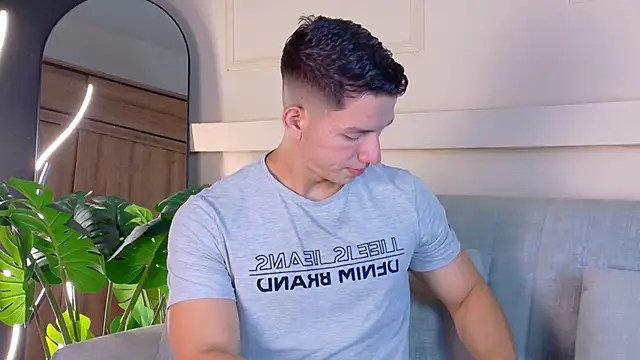 Snapshot of ZaneDawson chatting on March 6, 7:10 pm ZaneDawson online show from March 6, 7:10 pm