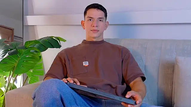 Snapshot of ZaneDawson chatting on March 28, 9:03 pm ZaneDawson online show from March 28, 9:03 pm