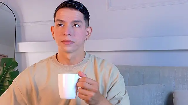 Snapshot of ZaneDawson chatting on March 30, 8:32 pm ZaneDawson online show from March 30, 8:32 pm