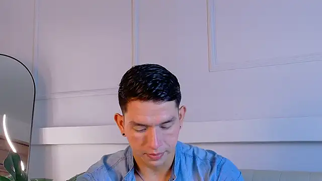 Snapshot of ZaneDawson chatting on March 31, 7:36 pm ZaneDawson online show from March 31, 7:36 pm