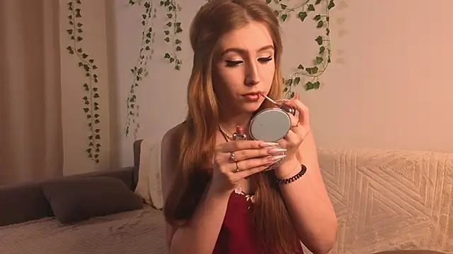 Snapshot of LinhStirna chatting on October 25, 9:20 pm LinhStirna online show from October 25, 9:20 pm