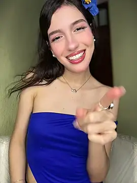 Emily-hottson online show from May 11, 3:45 am