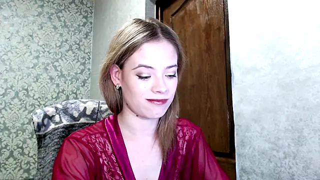 Kate  Loves online show from October 21, 5:46 pm