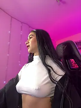 Snapshot of camila1_torres_ chatting on February 2, 6:39 pm camila1 torres online show from February 2, 6:39 pm