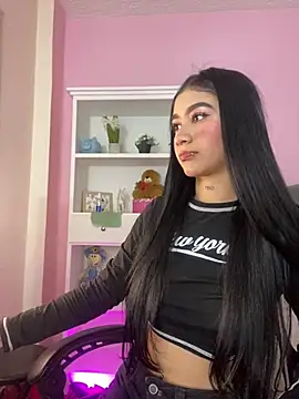 camila1 torres  online show from April 10, 9:30 pm