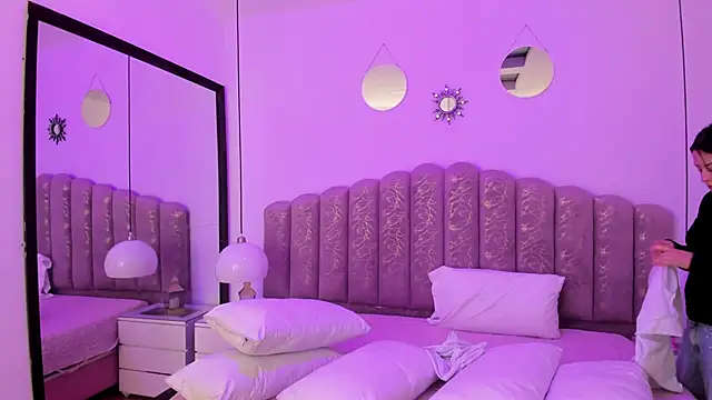 Amy Ferreira online show from February 10, 4:05 am