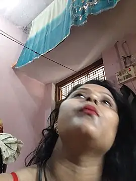 Snapshot of Jasmine_Januja chatting on June 25, 2:11 am Jasmine Januja online show from June 25, 2:11 am