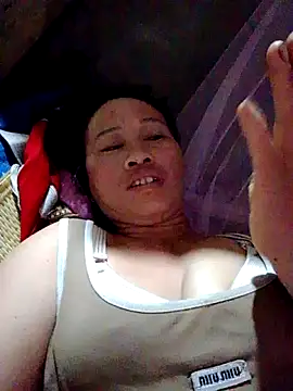 donna-bae online show from March 6, 8:49 pm