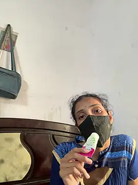 sweetreddy-02 online show from October 14, 7:53 am