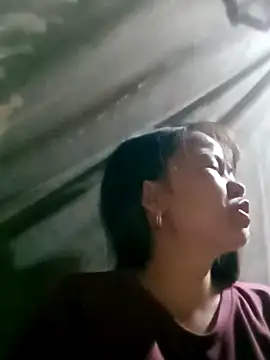 Snapshot of emly-xinh18 chatting on October 9, 2:59 pm emly-xinh18 online show from October 9, 2:59 pm