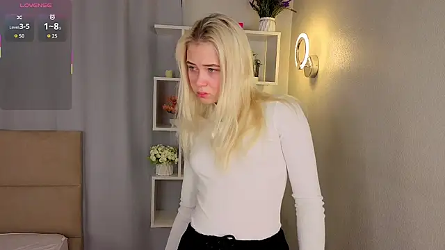 Snapshot of MarniOrdway chatting on February 13, 4:03 pm MarniOrdway online show from February 13, 4:03 pm