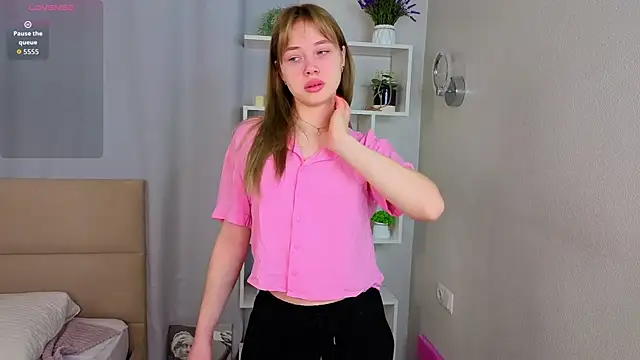 Snapshot of MarniOrdway chatting on March 2, 4:14 pm MarniOrdway online show from March 2, 4:14 pm