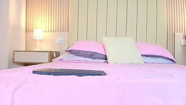 alessia moon1 online show from February 11, 12:10 pm