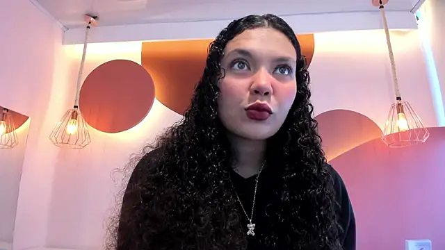Snapshot of SweetStarr_ chatting on September 22, 12:51 pm SweetStarr online show from September 22, 12:51 pm