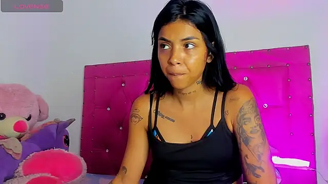 dahiiangomezz online show from May 12, 10:29 pm