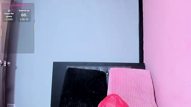 Snapshot of brittanyy20 chatting on March 24, 9:03 am brittanyy20 online show from March 24, 9:03 am