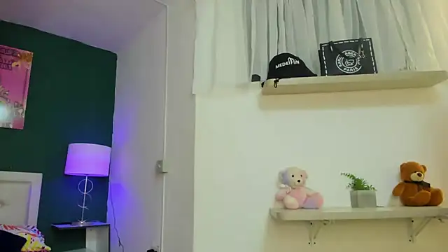 prettygirl691 online show from September 22, 1:40 am