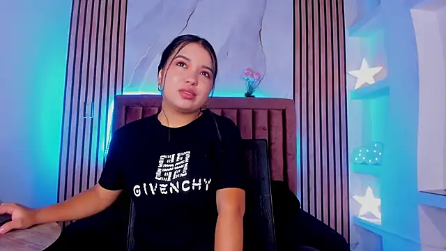 Snapshot of LunaWiill_ chatting on October 23, 12:15 pm LunaWiill online show from October 23, 12:15 pm