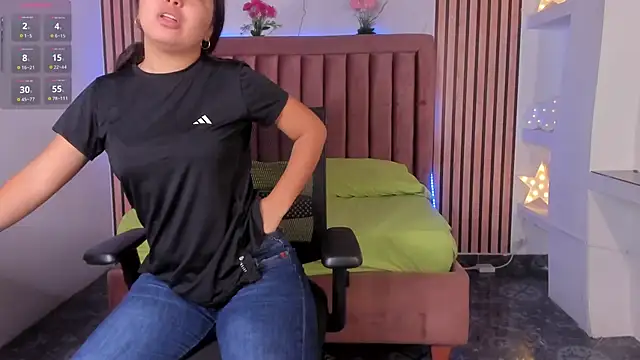 Snapshot of LunaWiill_ chatting on October 25, 12:02 pm LunaWiill online show from October 25, 12:02 pm