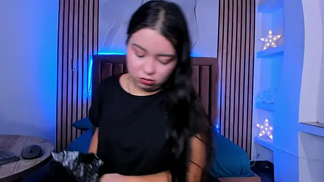 Snapshot of LunaWiill_ chatting on October 30, 12:28 pm LunaWiill online show from October 30, 12:28 pm