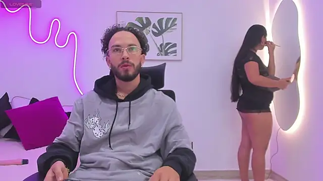 Violet and Paul online show from October 9, 1:47 am