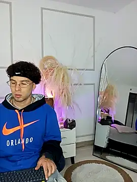 Violet and Paul online show from October 23, 3:06 am