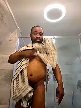 Snapshot of bigsize40 chatting on October 24, 1:57 am bigsize40 online show from October 24, 1:57 am