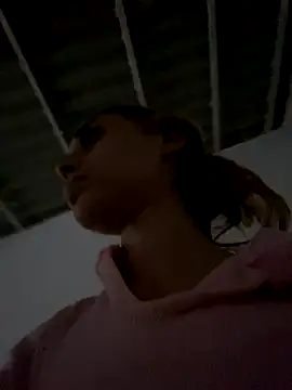 loirinhaaa online show from October 22, 5:45 pm