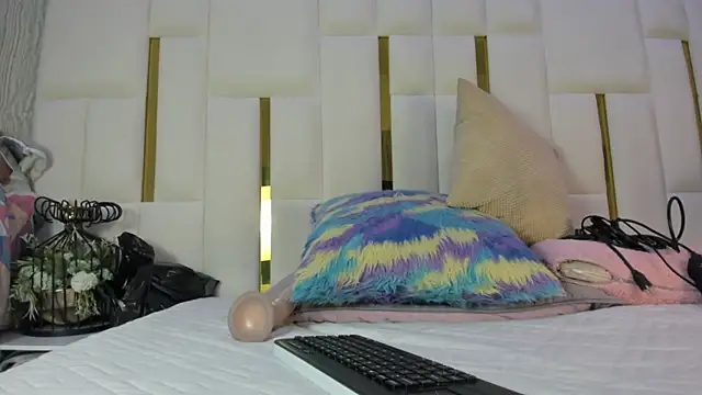 mia vy online show from March 23, 2:59 am