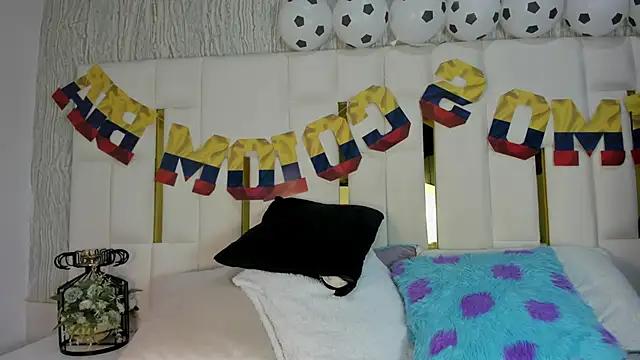 mia vy online show from June 28, 3:12 am