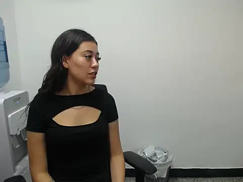 Alice-08 online show from May 9, 2:44 pm