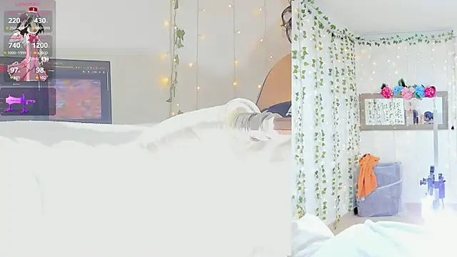 Snapshot of Ashley__Jones__ chatting on January 19, 9:13 am Ashley Jones online show from January 19, 9:13 am