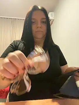 Ellainaaa online show from October 24, 7:32 pm