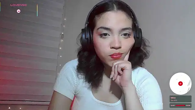  curiouskitten  online show from November 30, 3:32 am