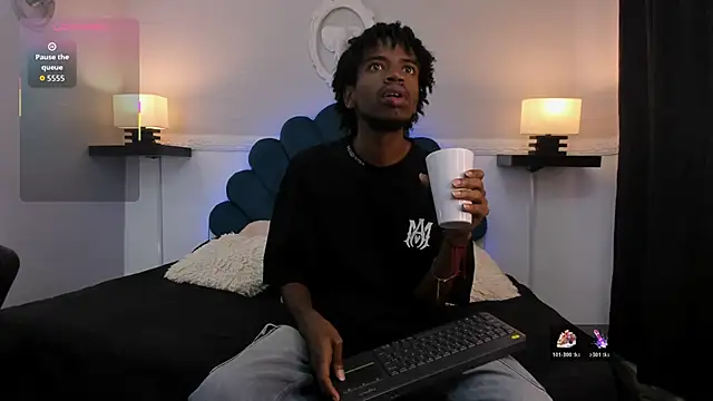 AllexJacob online show from October 18, 1:01 pm