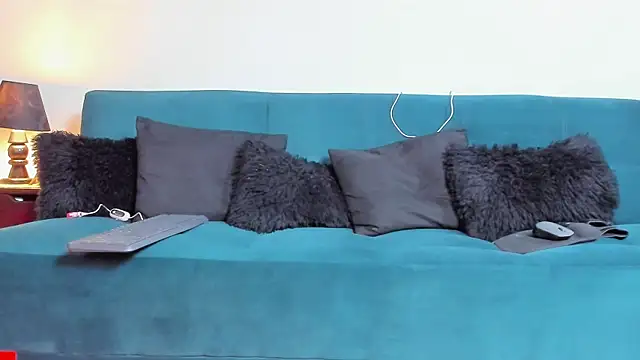 Charliejones  online show from February 10, 11:20 pm