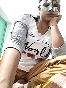 ms-naina online show from January 5, 6:00 pm