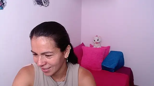 Snapshot of camilavargas_ chatting on March 26, 3:28 pm camilavargas online show from March 26, 3:28 pm