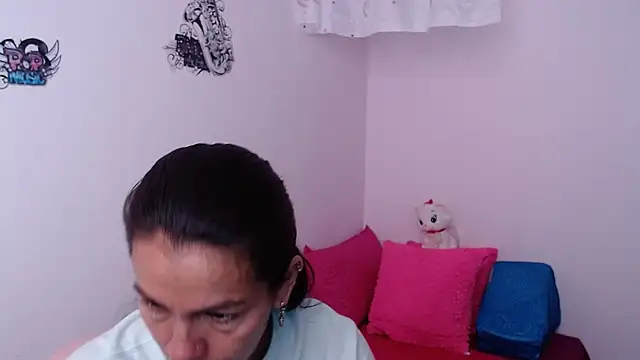 Snapshot of camilavargas_ chatting on March 31, 3:34 pm camilavargas online show from March 31, 3:34 pm