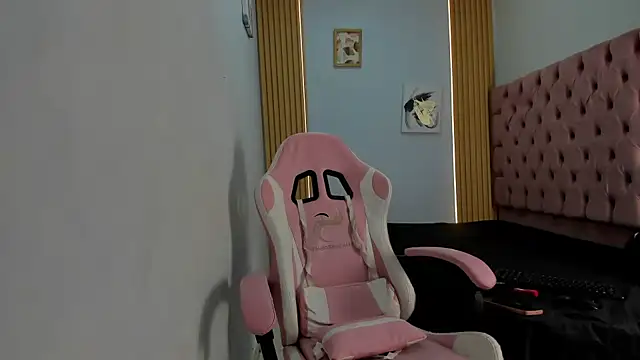 Naomis 35 online show from October 9, 7:56 pm