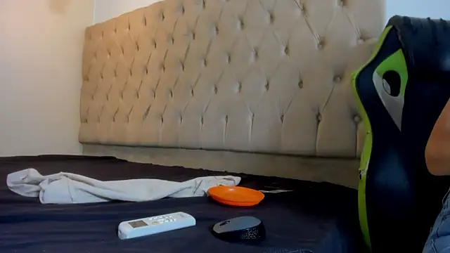 Naomis 35 online show from February 4, 7:31 pm