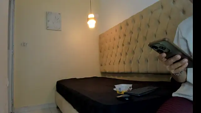 Naomis 35 online show from February 10, 7:51 pm