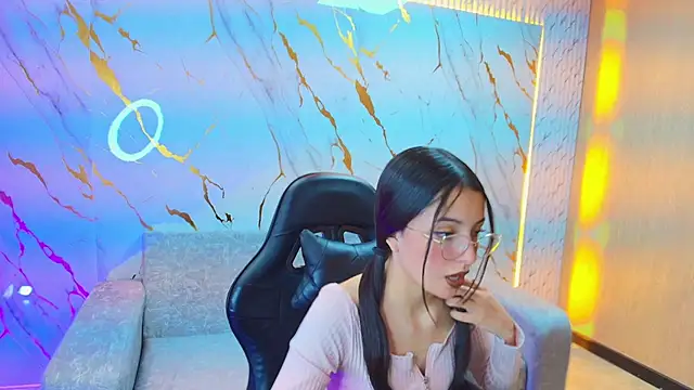 sophiadoll tf online show from September 24, 7:50 pm